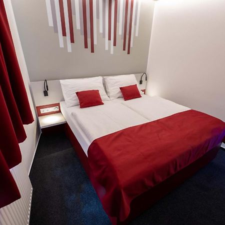 Hotel Villa Eden Jihlava Ngoại thất bức ảnh