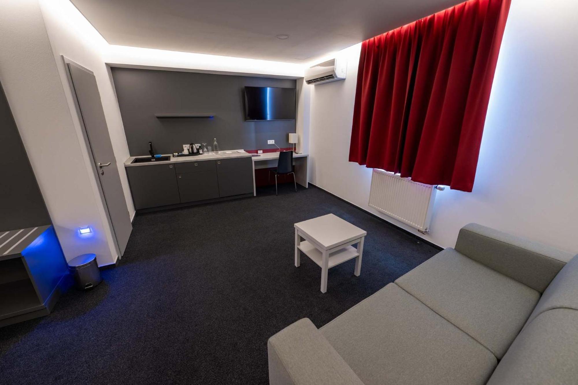 Hotel Villa Eden Jihlava Ngoại thất bức ảnh