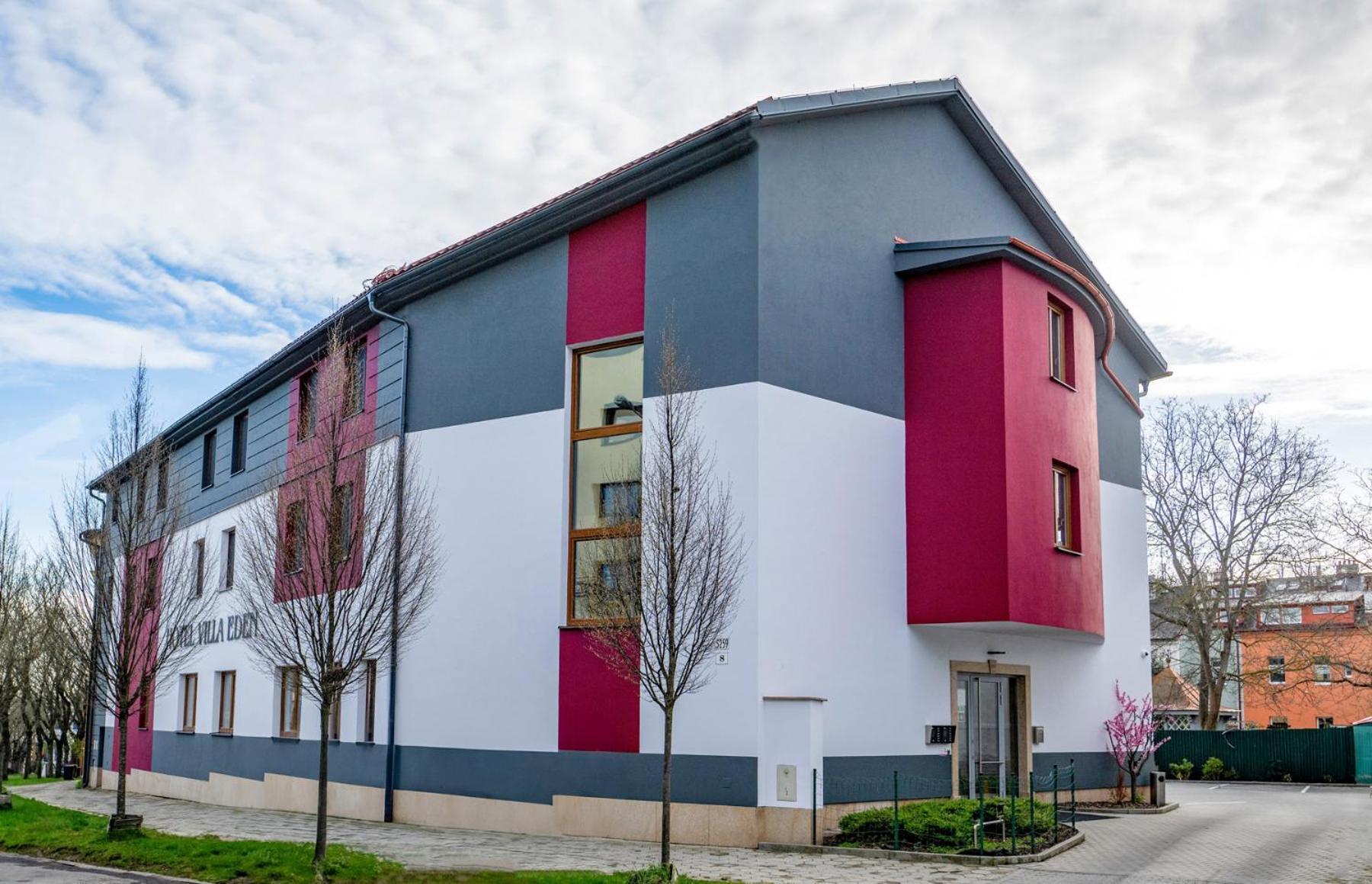 Hotel Villa Eden Jihlava Ngoại thất bức ảnh