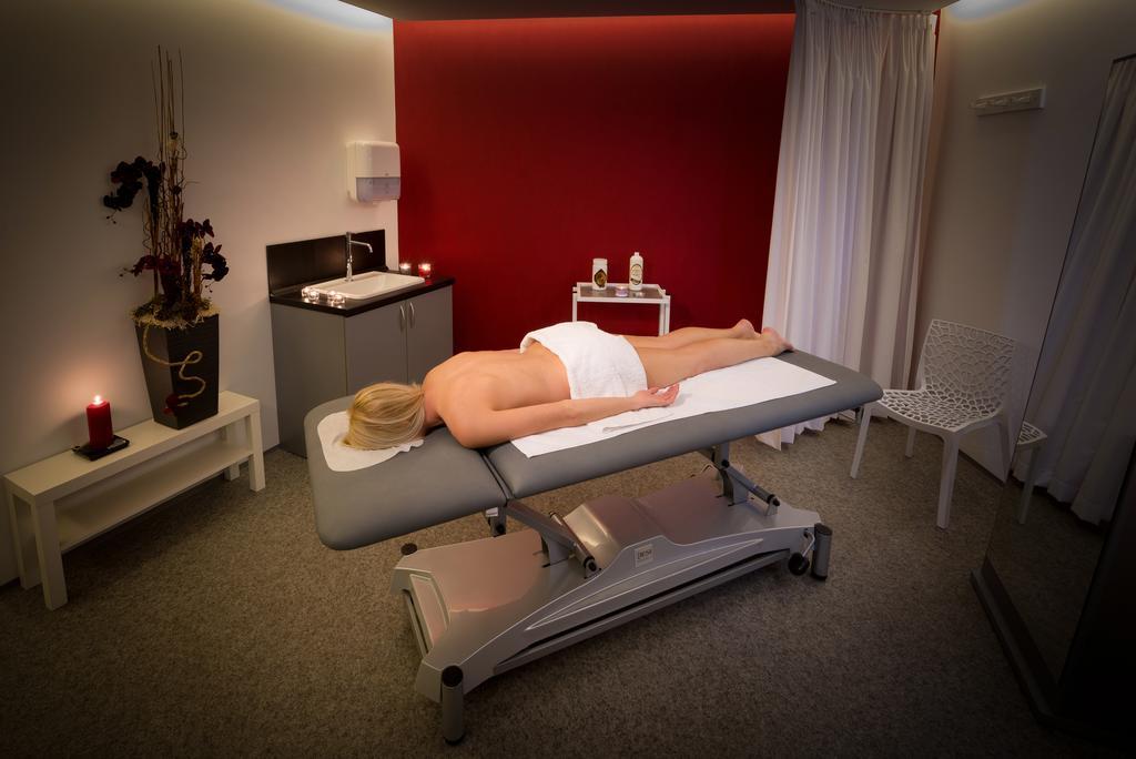 Hotel Villa Eden Jihlava Ngoại thất bức ảnh